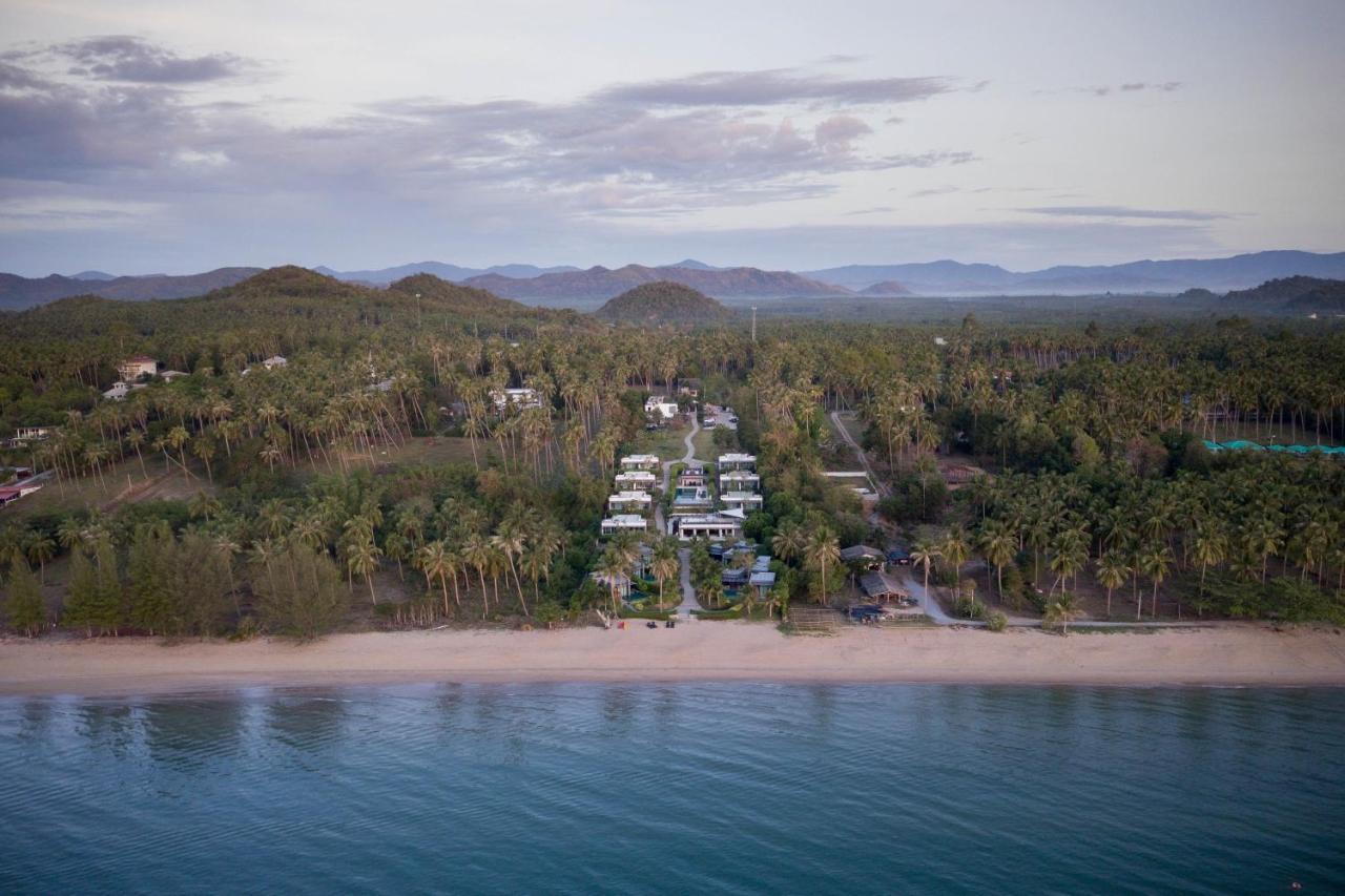Seanery Beach Resort Bang Saphan Extérieur photo