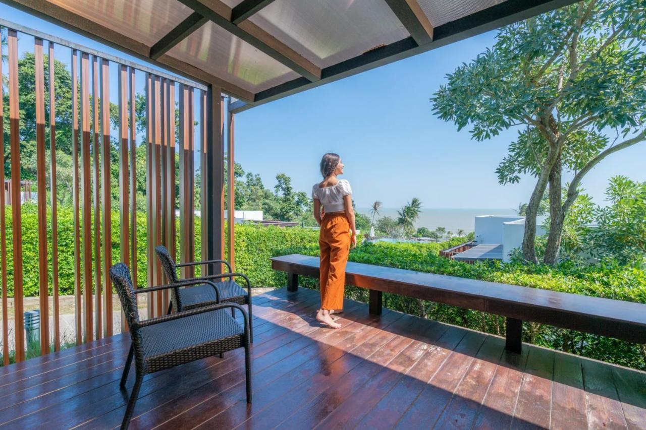 Seanery Beach Resort Bang Saphan Extérieur photo