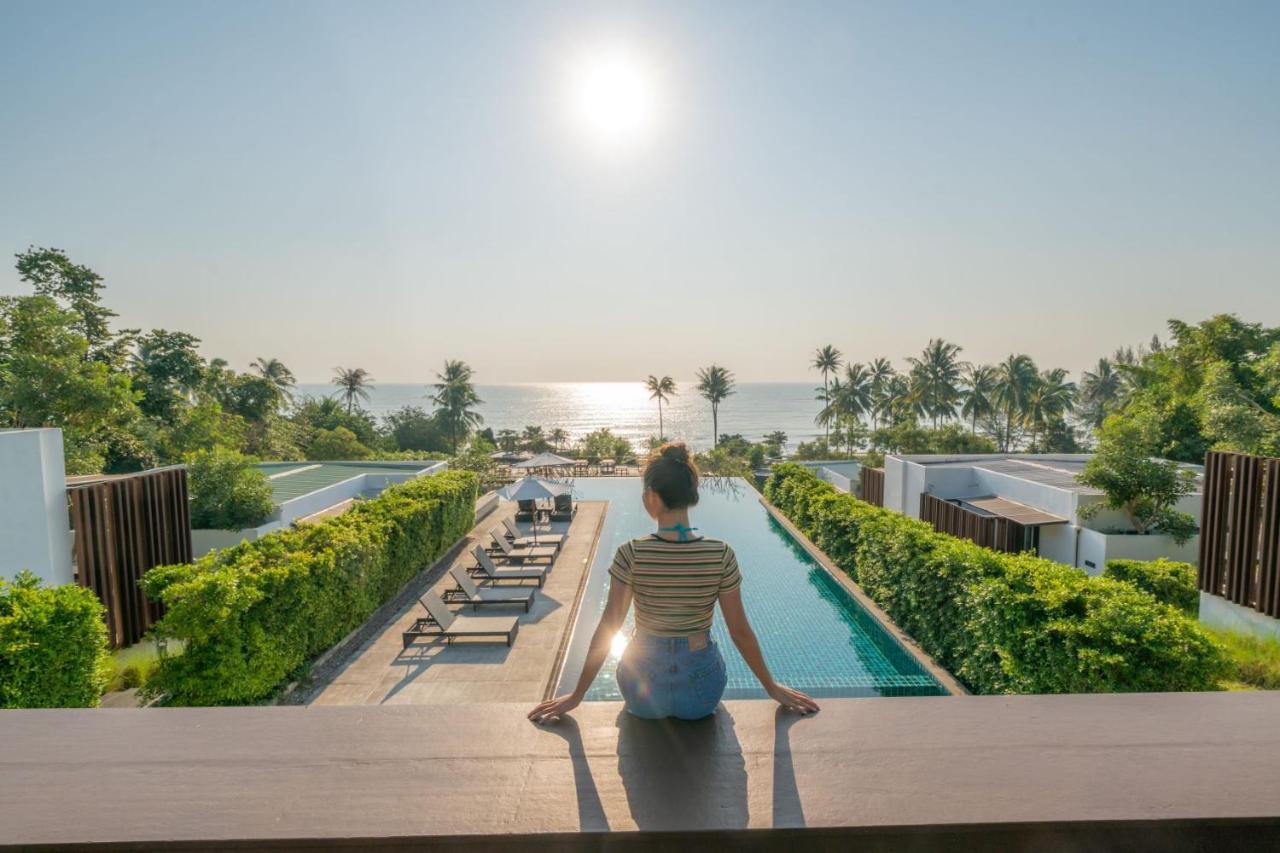 Seanery Beach Resort Bang Saphan Extérieur photo